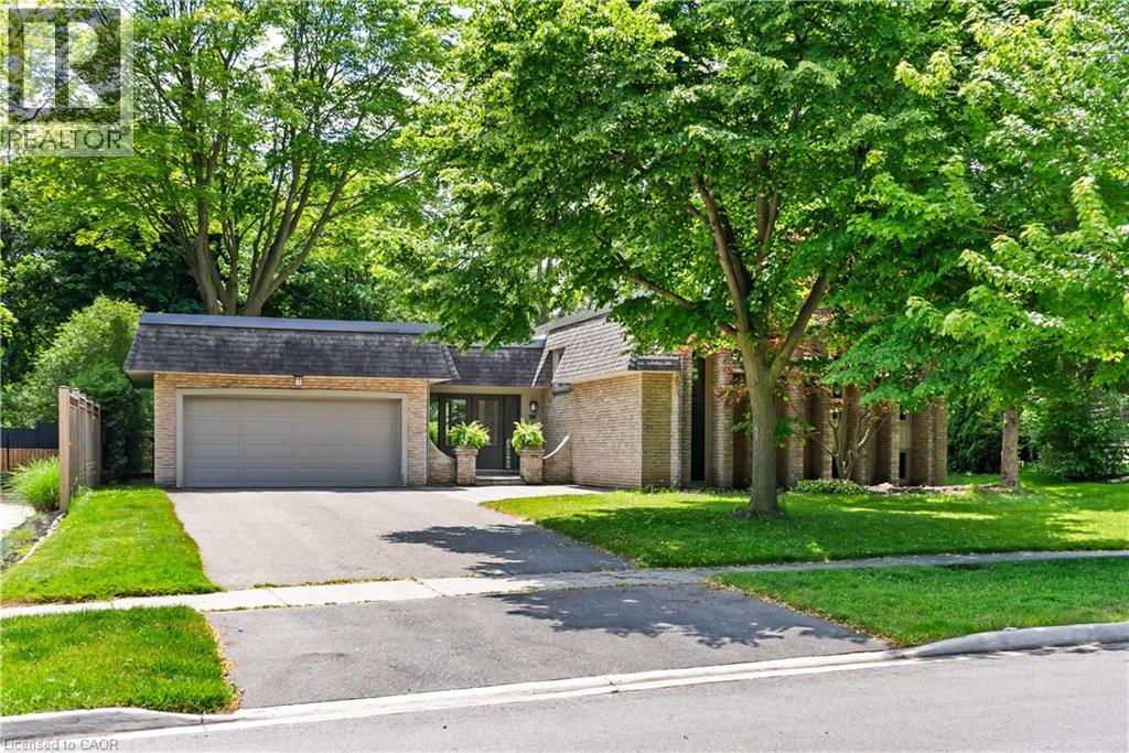 166 CASTLE Crescent, Oakville, Ontario