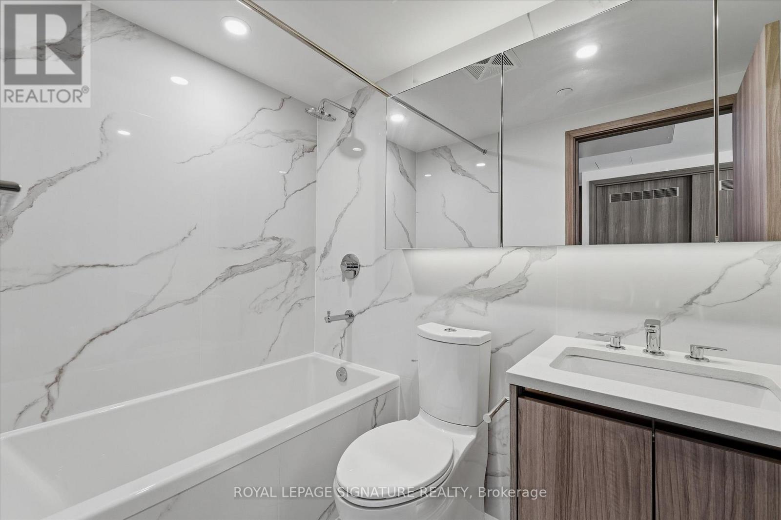 3003 - 1 Concord Cityplace Way, Toronto, Ontario  M5V 0T5 - Photo 22 - C13486494