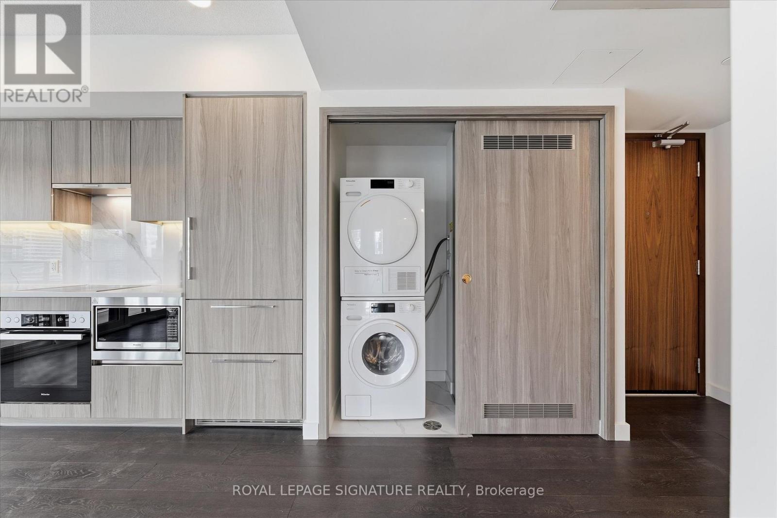 3003 - 1 Concord Cityplace Way, Toronto, Ontario  M5V 0T5 - Photo 5 - C13486494