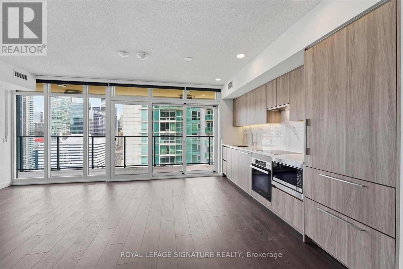 3003 - 1 Concord Cityplace Way, Toronto, Ontario  M5V 0T5 - Photo 6 - C13486494