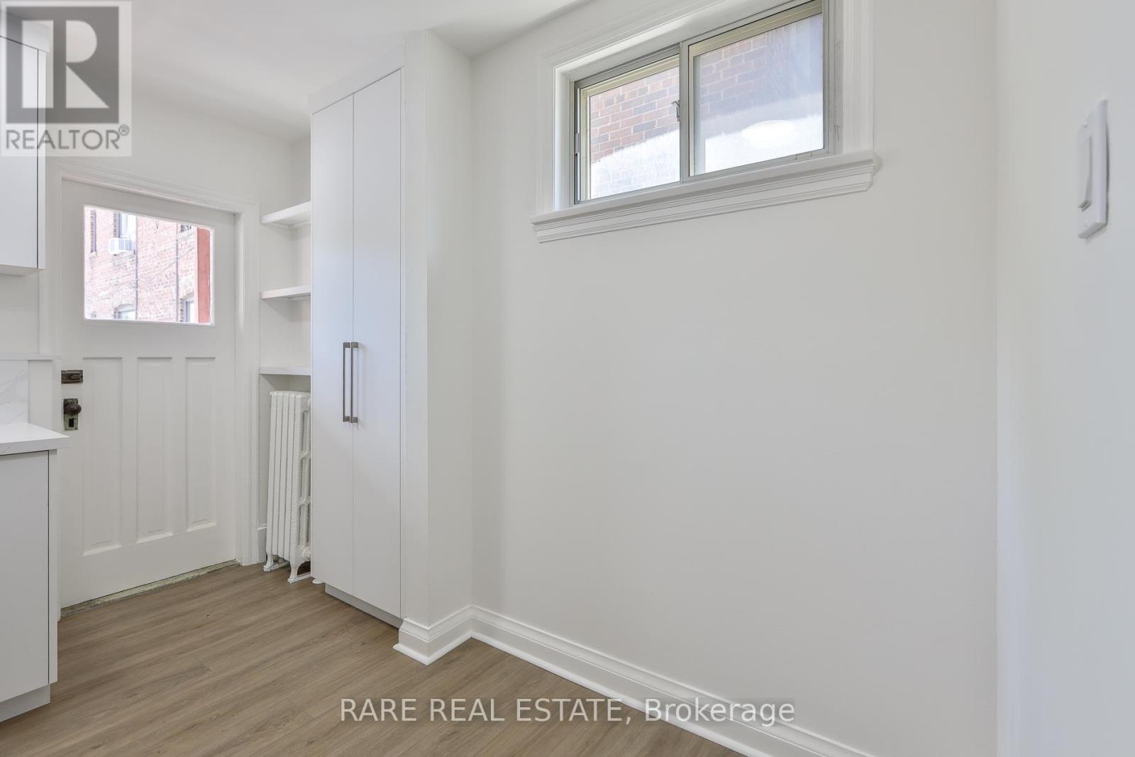 B - 2367 1/2 Queen Street, Toronto, Ontario  M4E 1H2 - Photo 13 - E13486442