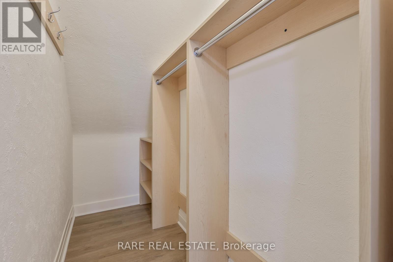 B - 2367 1/2 Queen Street, Toronto, Ontario  M4E 1H2 - Photo 18 - E13486442