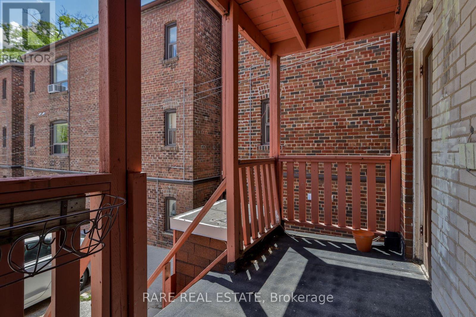 B - 2367 1/2 Queen Street, Toronto, Ontario  M4E 1H2 - Photo 22 - E13486442