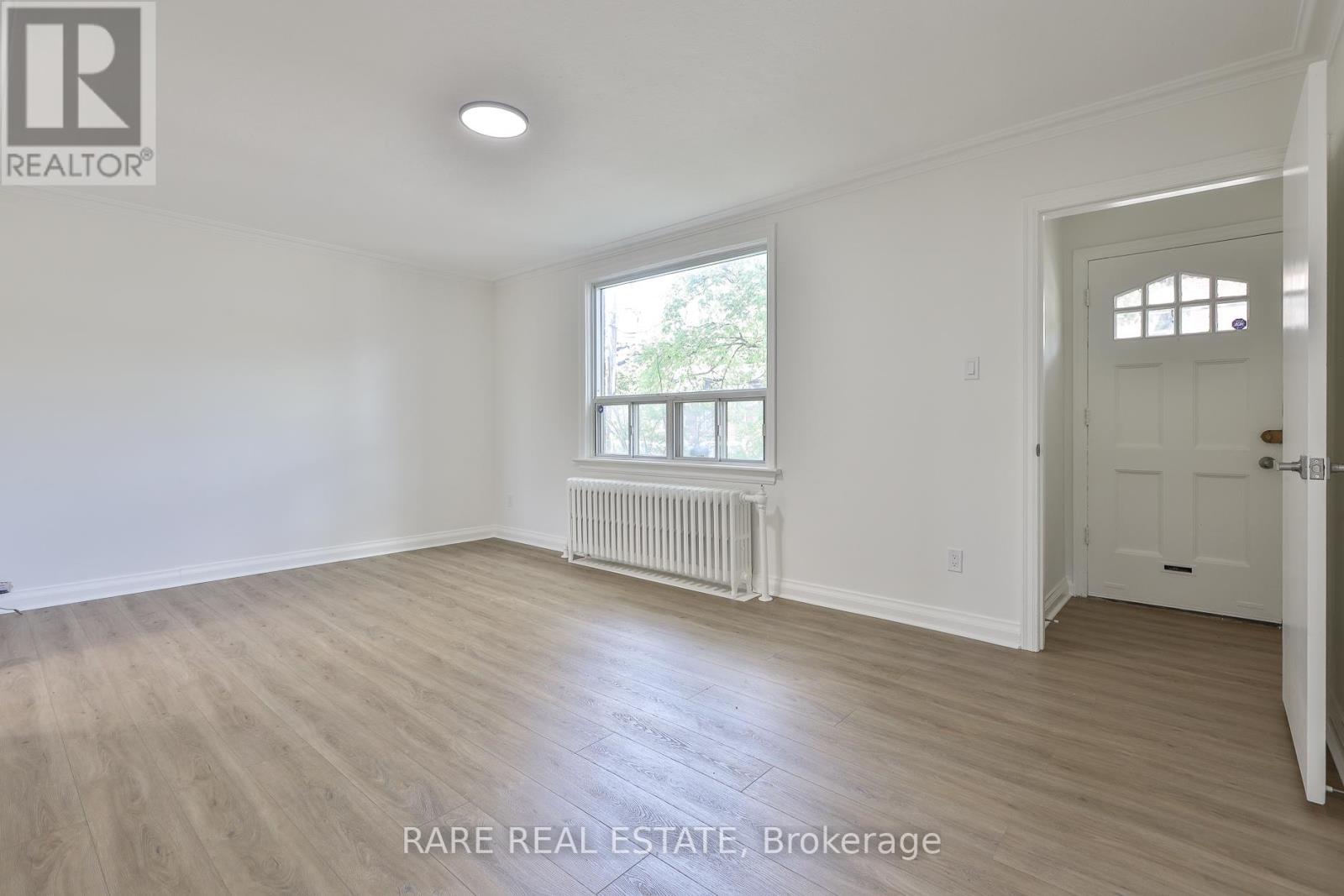 B - 2367 1/2 Queen Street, Toronto, Ontario  M4E 1H2 - Photo 3 - E13486442