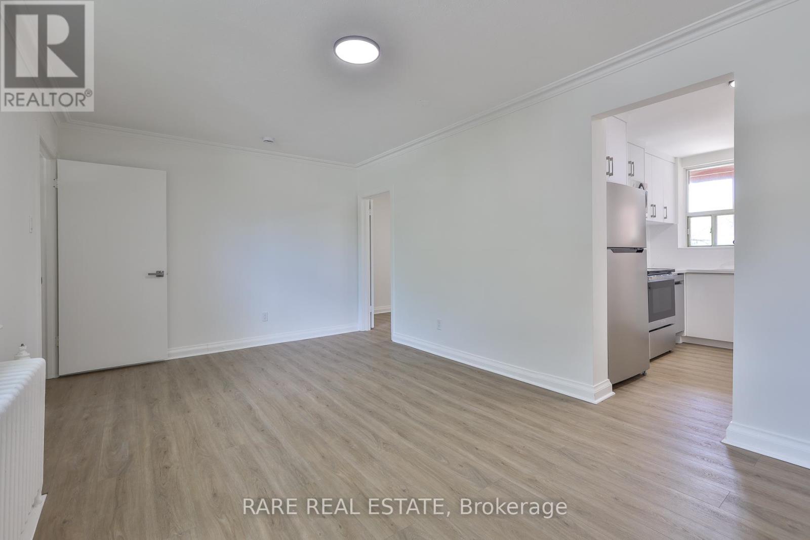 B - 2367 1/2 Queen Street, Toronto, Ontario  M4E 1H2 - Photo 5 - E13486442