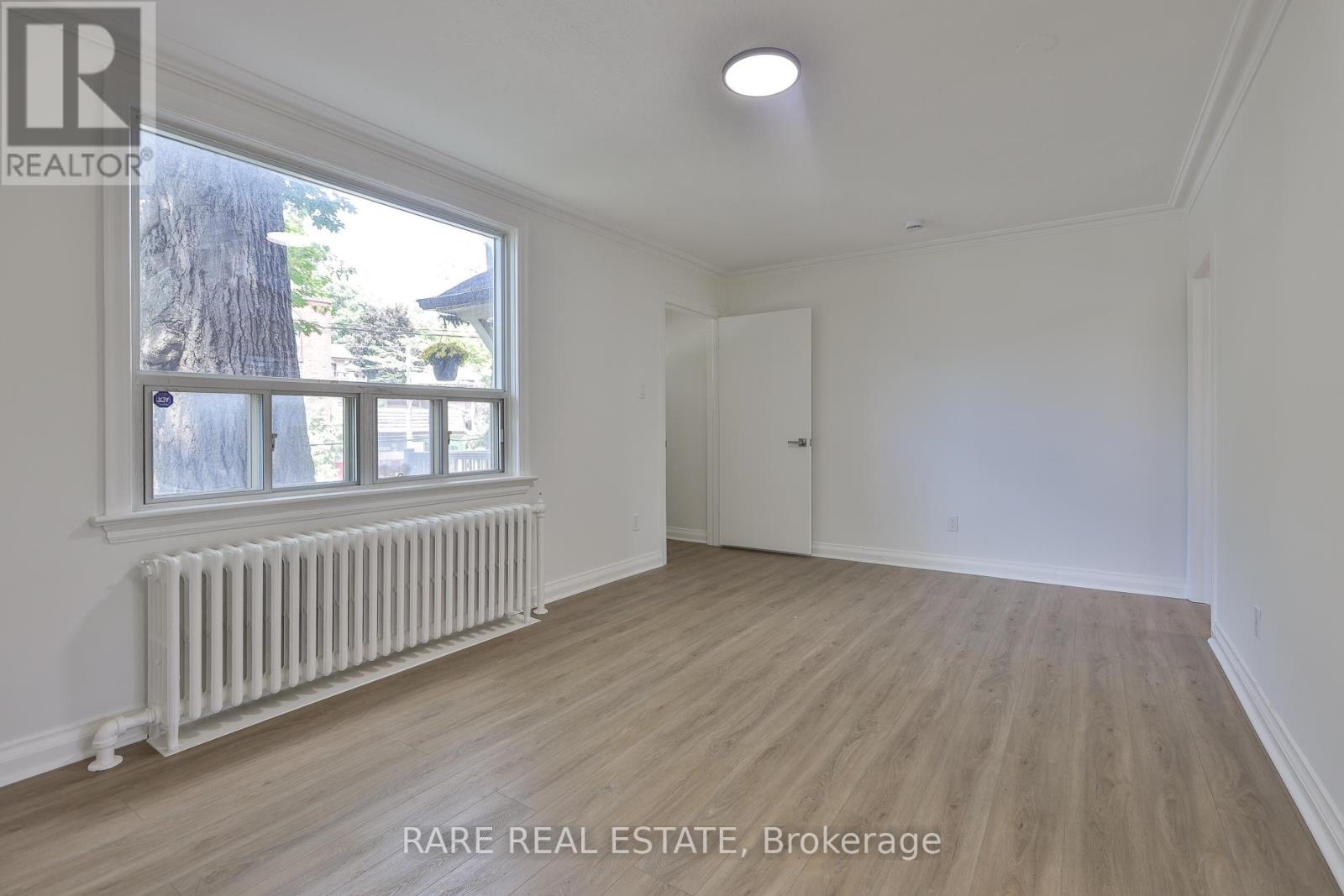 B - 2367 1/2 Queen Street, Toronto, Ontario  M4E 1H2 - Photo 6 - E13486442