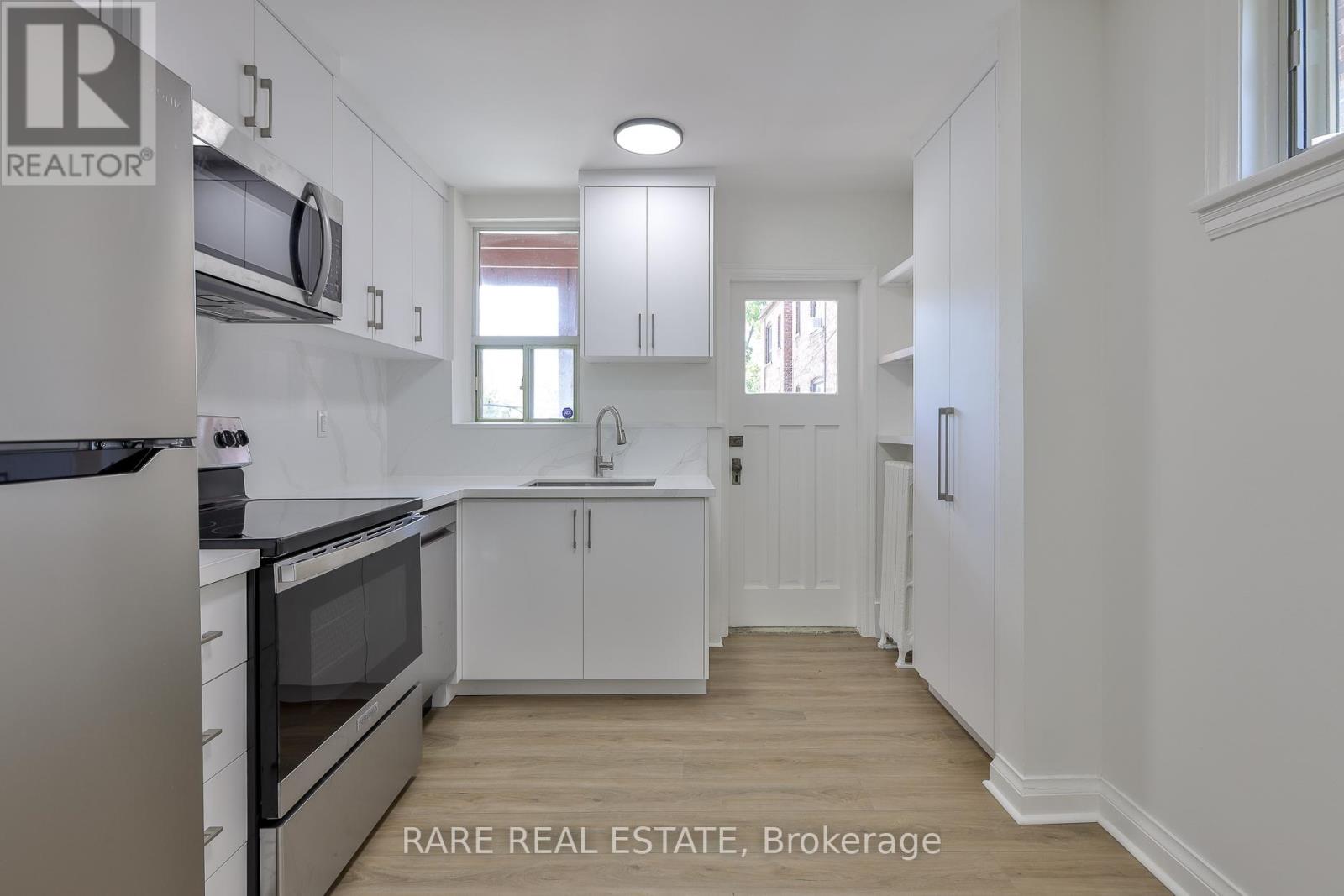 B - 2367 1/2 Queen Street, Toronto, Ontario  M4E 1H2 - Photo 8 - E13486442