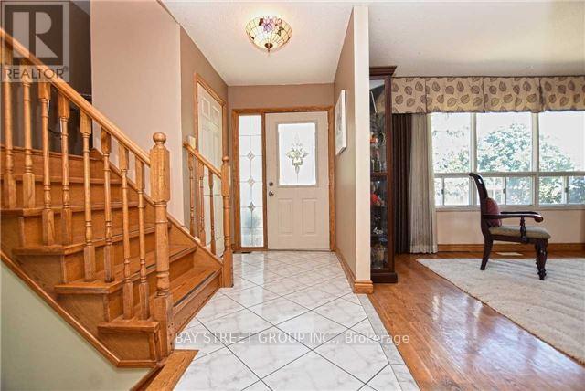 37 Caledon Court, Oshawa, Ontario  L1G 7L6 - Photo 9 - E13486506