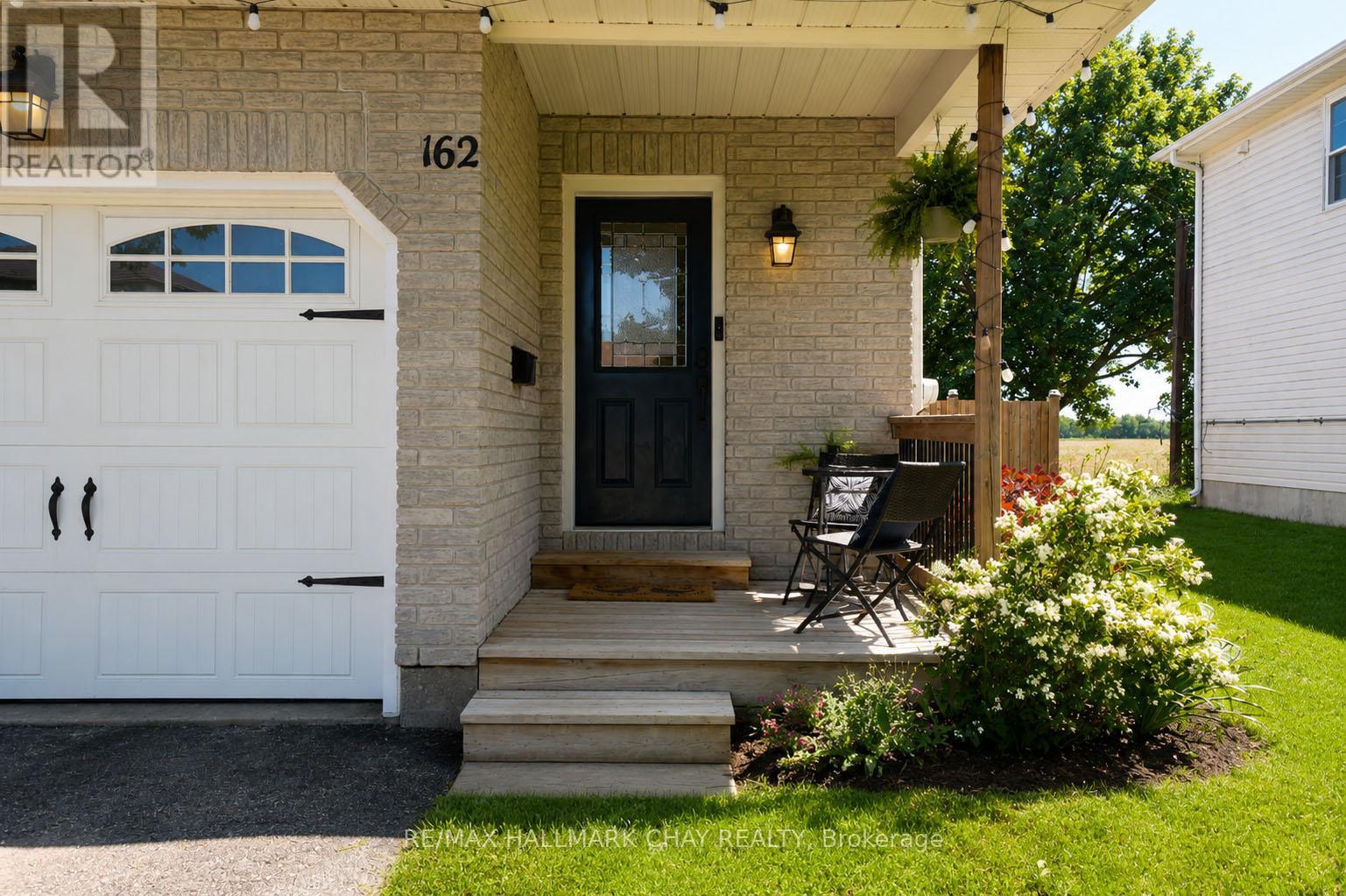 162 Ritchie Crescent, Springwater, Ontario  L0L 1P0 - Photo 2 - S13486486