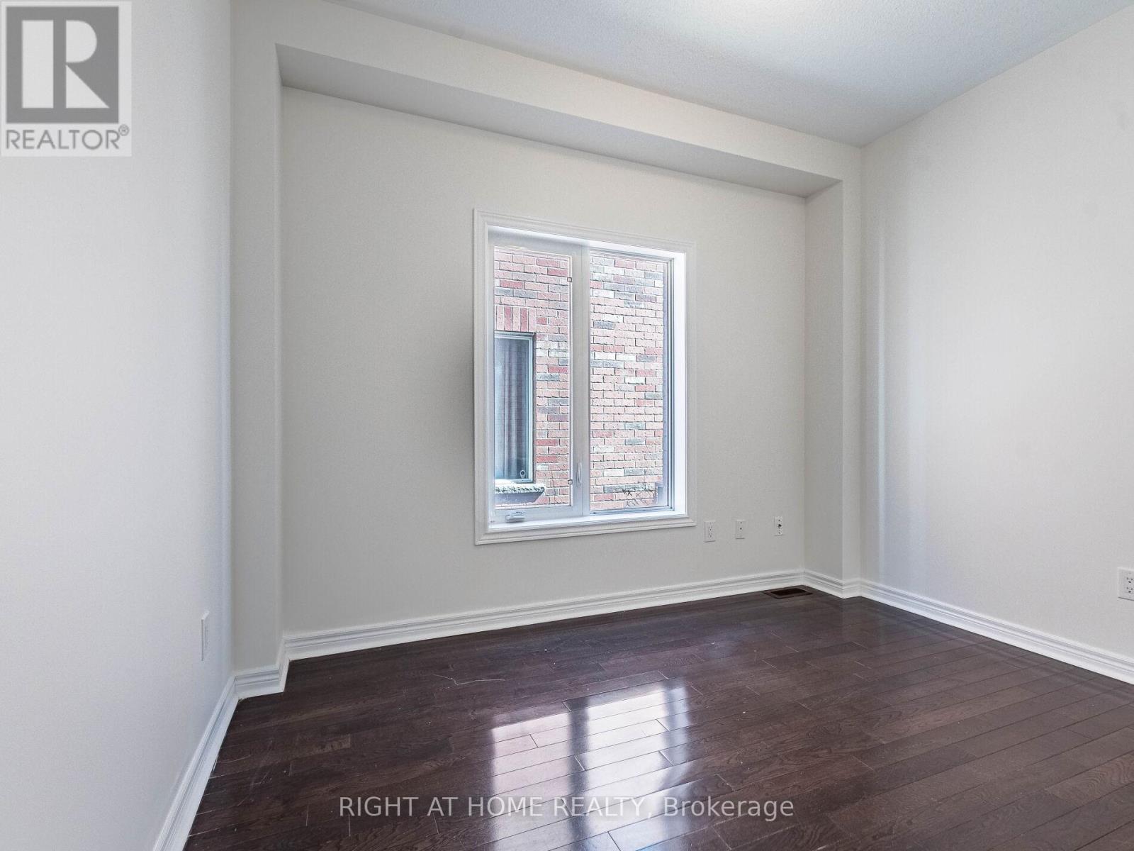 5441 Valhalla Crescent, Mississauga, Ontario  L5M 0K5 - Photo 19 - W13486448