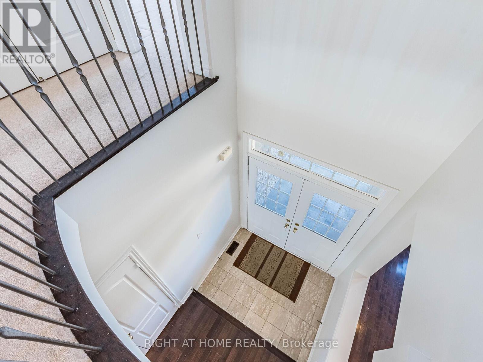 5441 Valhalla Crescent, Mississauga, Ontario  L5M 0K5 - Photo 22 - W13486448