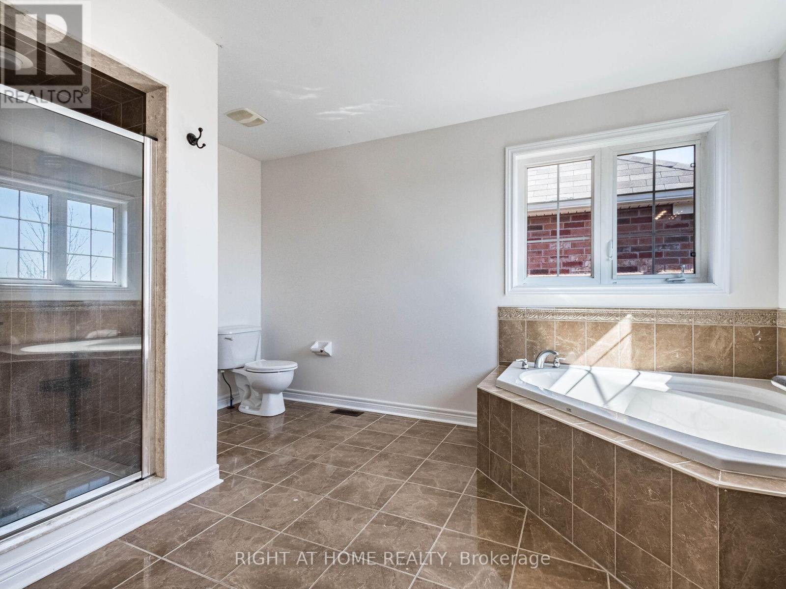 5441 Valhalla Crescent, Mississauga, Ontario  L5M 0K5 - Photo 27 - W13486448