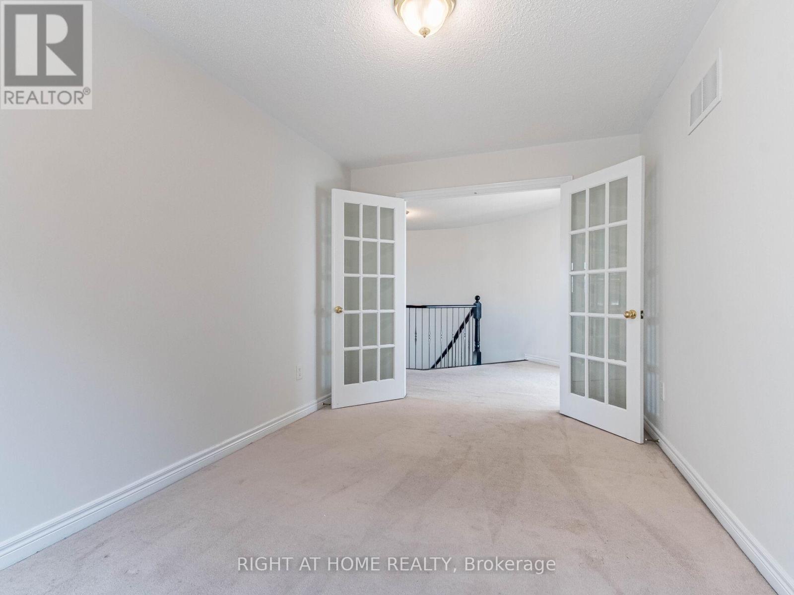 5441 Valhalla Crescent, Mississauga, Ontario  L5M 0K5 - Photo 39 - W13486448