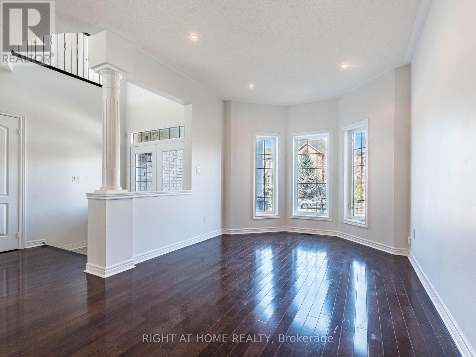 5441 Valhalla Crescent, Mississauga, Ontario  L5M 0K5 - Photo 6 - W13486448