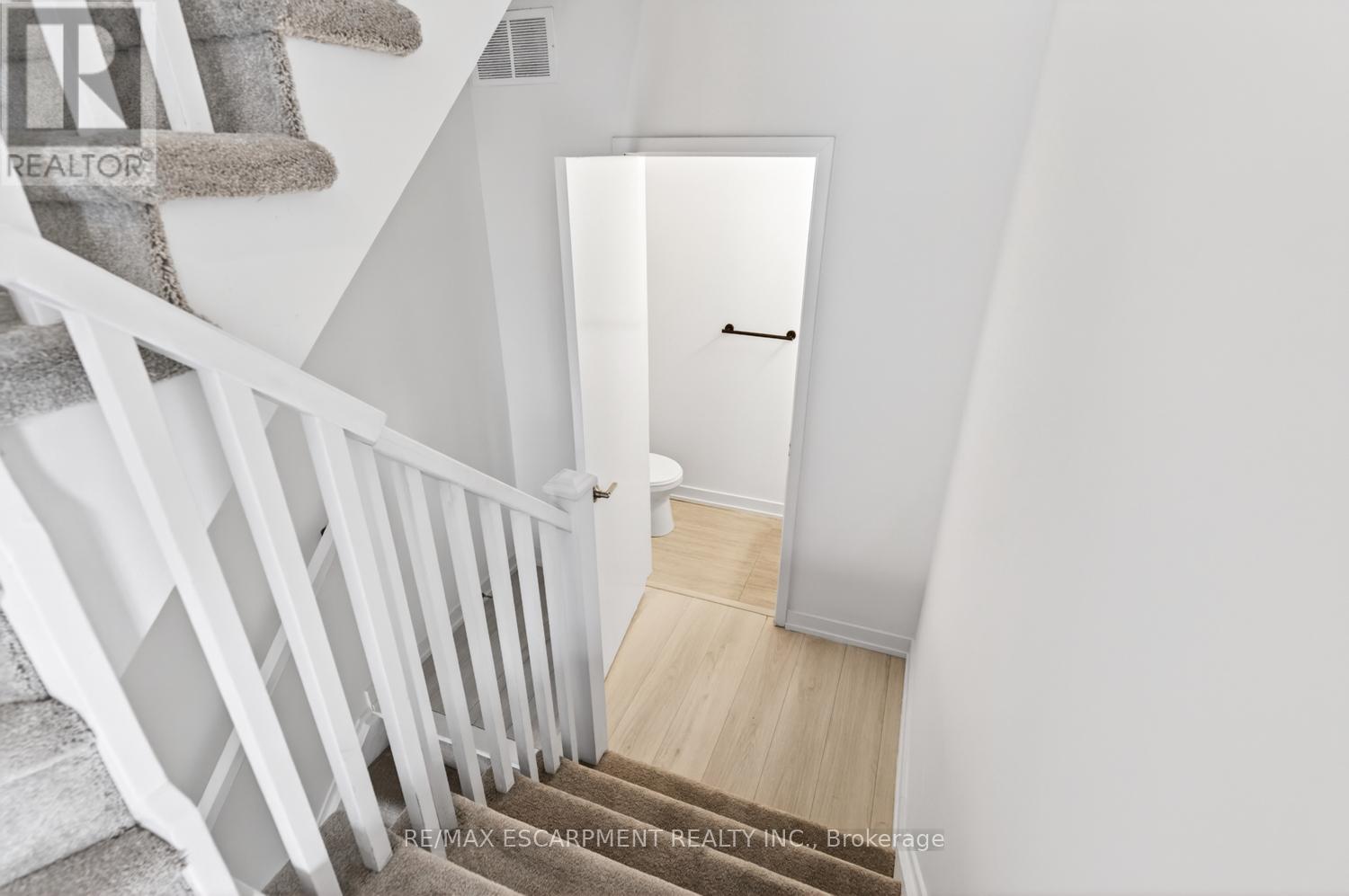 32 - 1121 Cooke Boulevard, Burlington, Ontario  L7T 0C3 - Photo 7 - W13486490