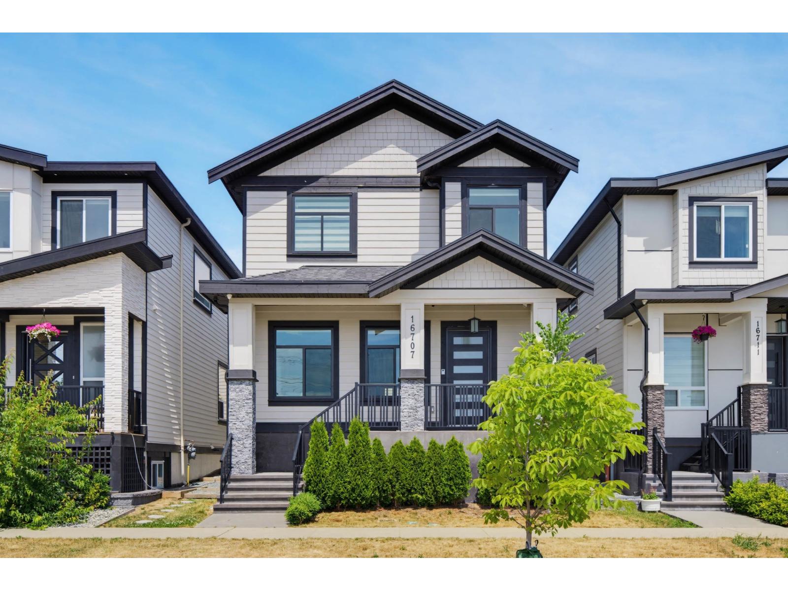 16707 15a Avenue, Surrey, British Columbia  V3Z 9M4 - Photo 2 - R3139757