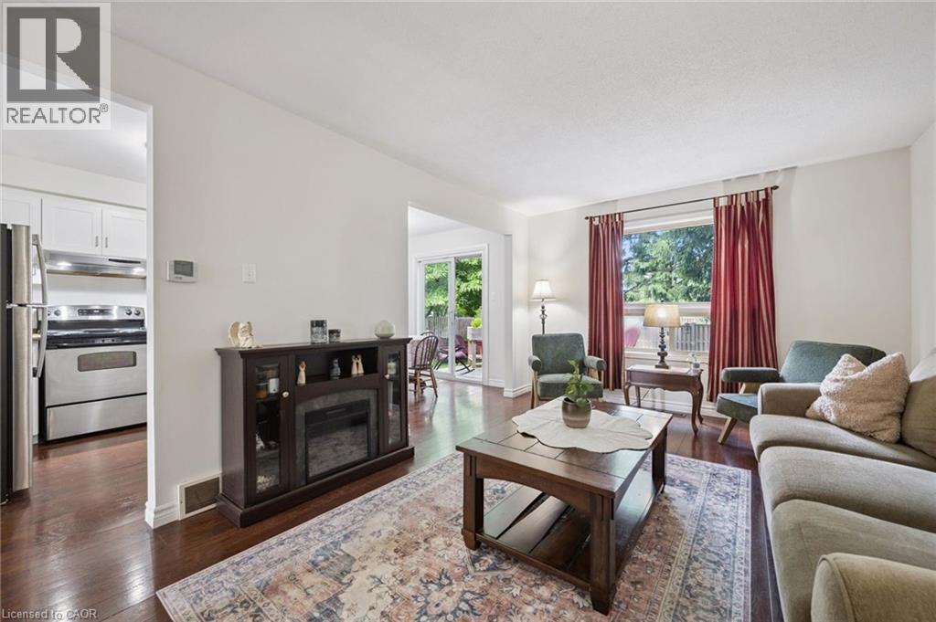 282 Newbury Drive, Kitchener, Ontario  N2N 3A3 - Photo 6 - 40841979