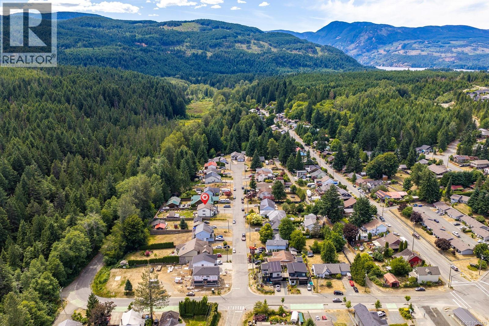 2613 Derwent Ave, Cumberland, British Columbia  V0R 1S0 - Photo 13 - 1041475