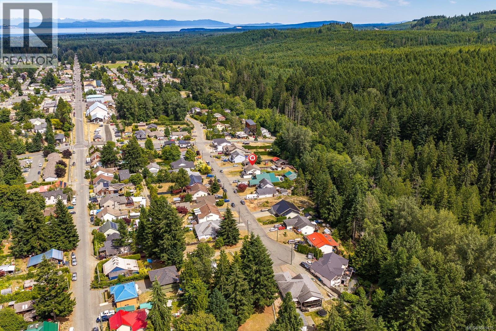 2613 Derwent Ave, Cumberland, British Columbia  V0R 1S0 - Photo 17 - 1041475