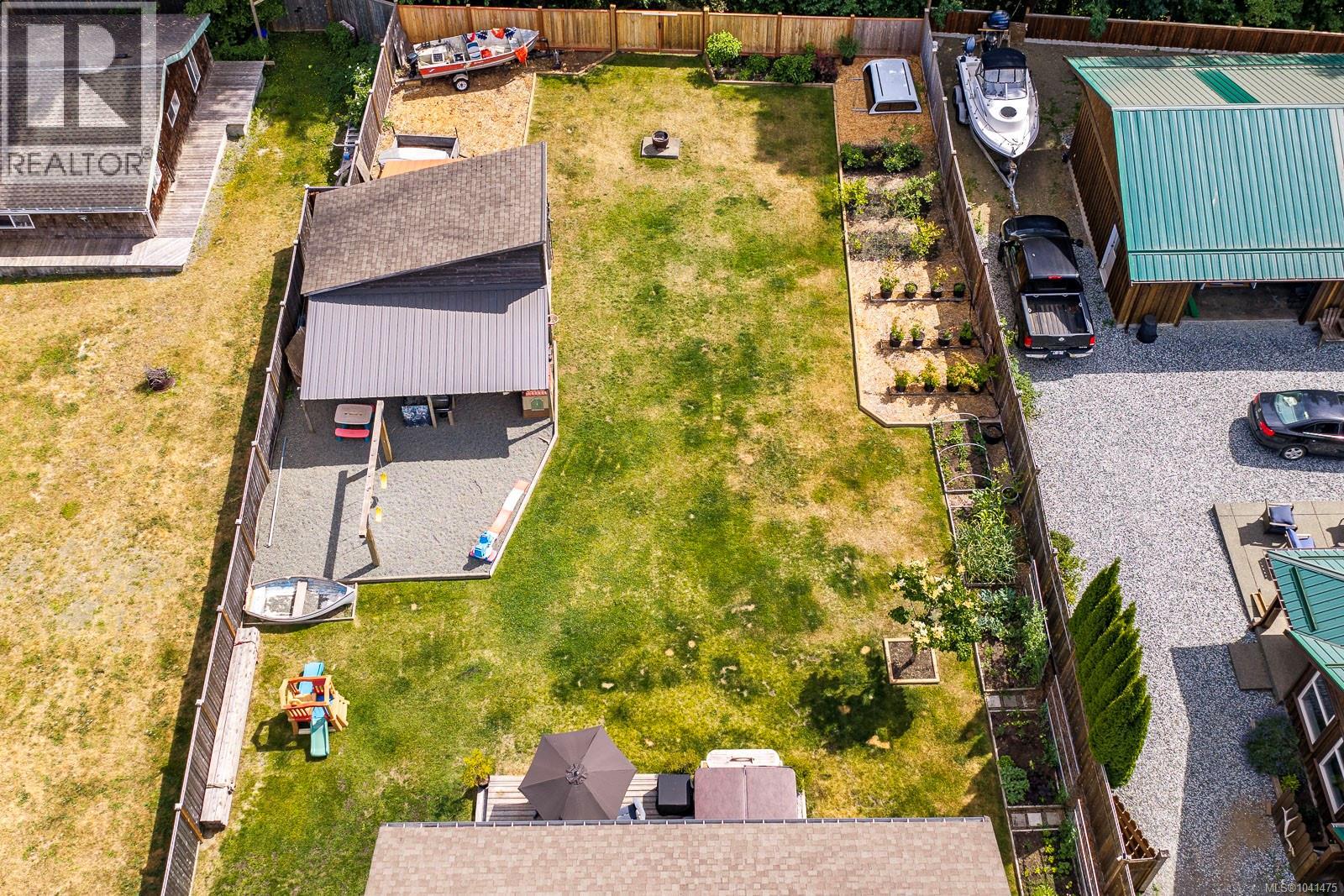 2613 Derwent Ave, Cumberland, British Columbia  V0R 1S0 - Photo 18 - 1041475