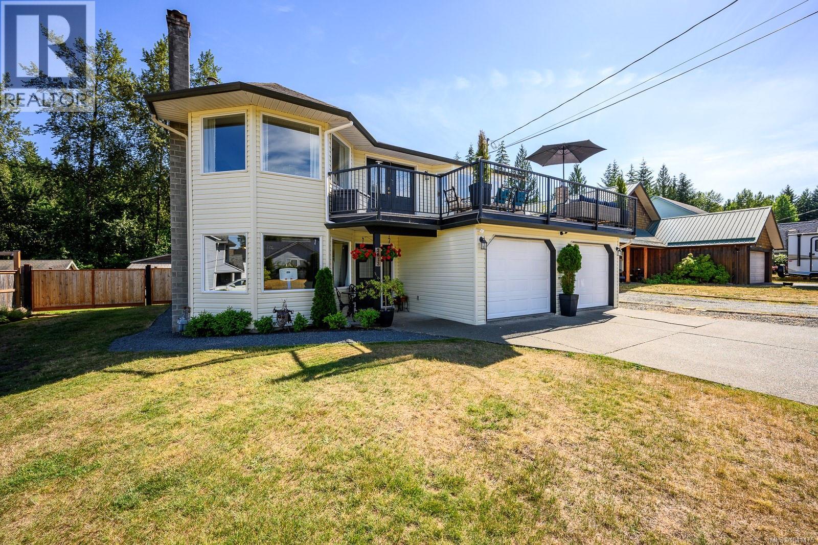 2613 Derwent Ave, Cumberland, British Columbia  V0R 1S0 - Photo 3 - 1041475
