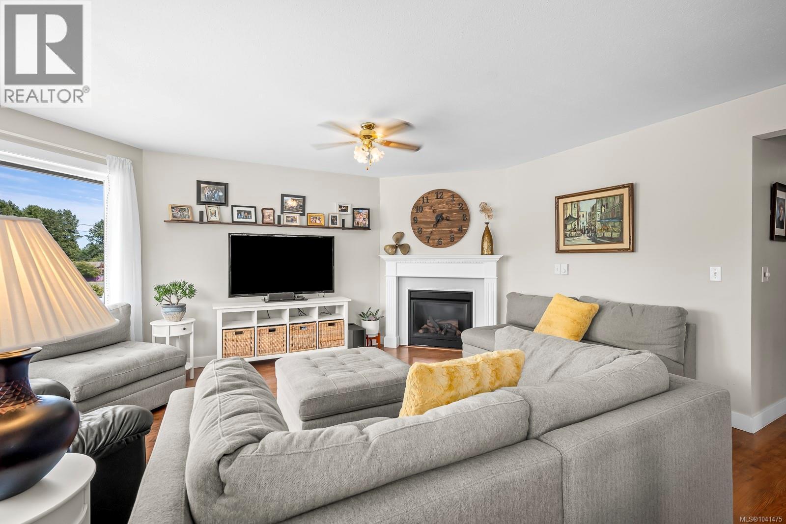 2613 Derwent Ave, Cumberland, British Columbia  V0R 1S0 - Photo 32 - 1041475