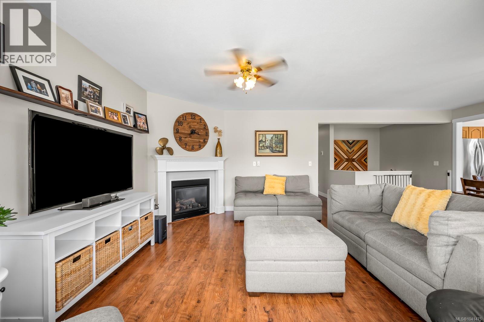 2613 Derwent Ave, Cumberland, British Columbia  V0R 1S0 - Photo 35 - 1041475