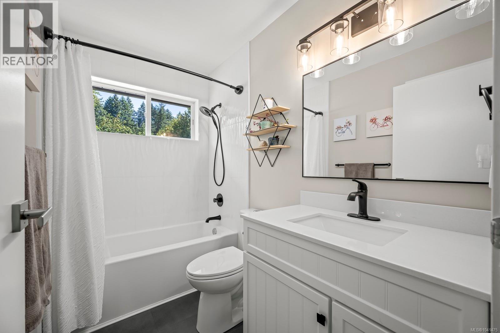2613 Derwent Ave, Cumberland, British Columbia  V0R 1S0 - Photo 41 - 1041475