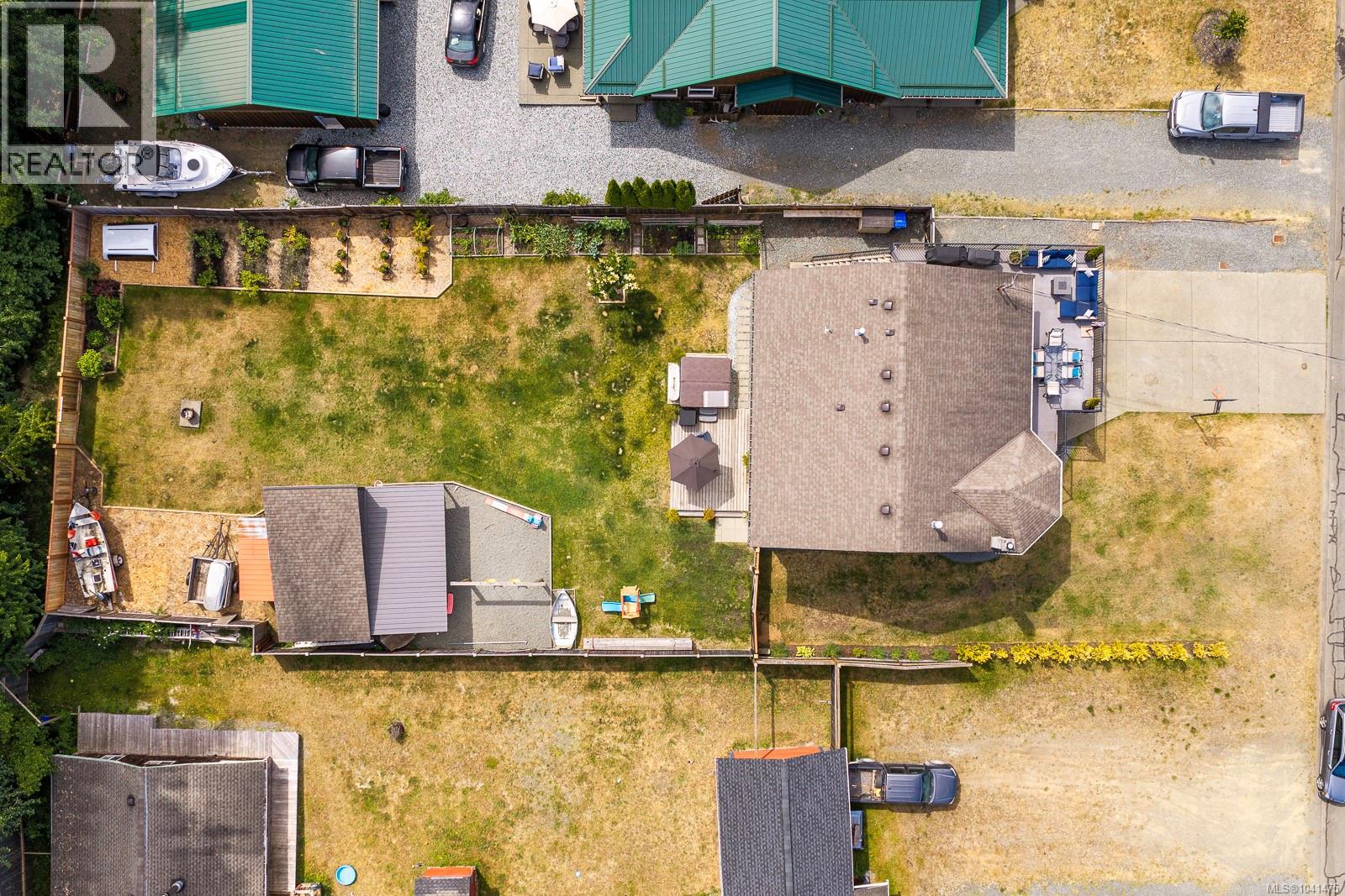 2613 Derwent Ave, Cumberland, British Columbia  V0R 1S0 - Photo 6 - 1041475
