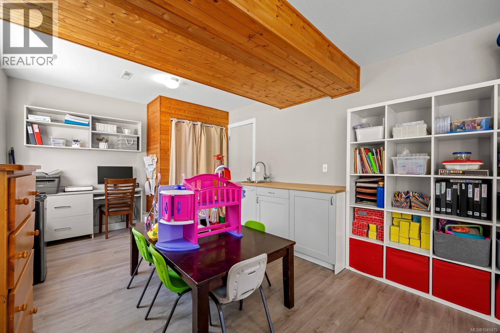 2613 Derwent Ave, Cumberland, British Columbia  V0R 1S0 - Photo 68 - 1041475