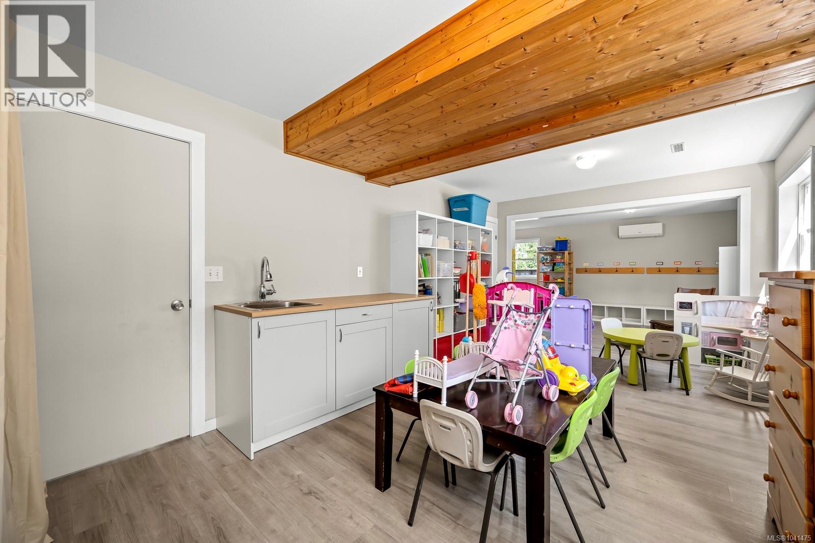 2613 Derwent Ave, Cumberland, British Columbia  V0R 1S0 - Photo 70 - 1041475