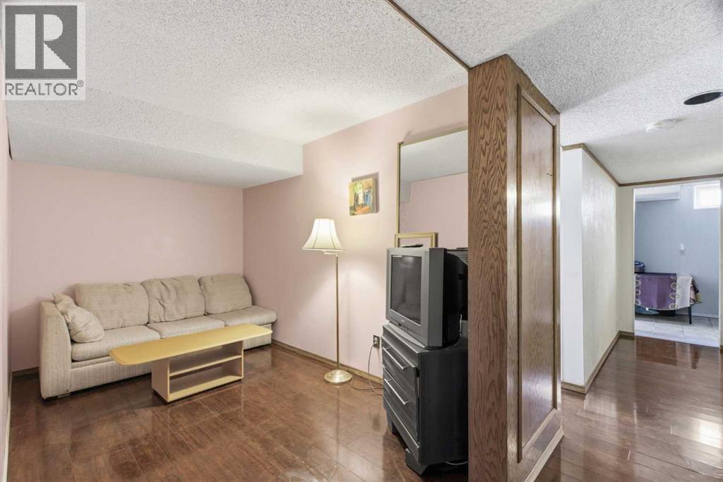 4008 36 Street Nw, Calgary, Alberta  T2L 2A1 - Photo 33 - A2301943