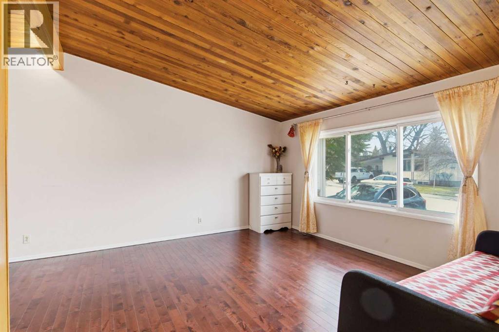 4008 36 Street Nw, Calgary, Alberta  T2L 2A1 - Photo 5 - A2301943