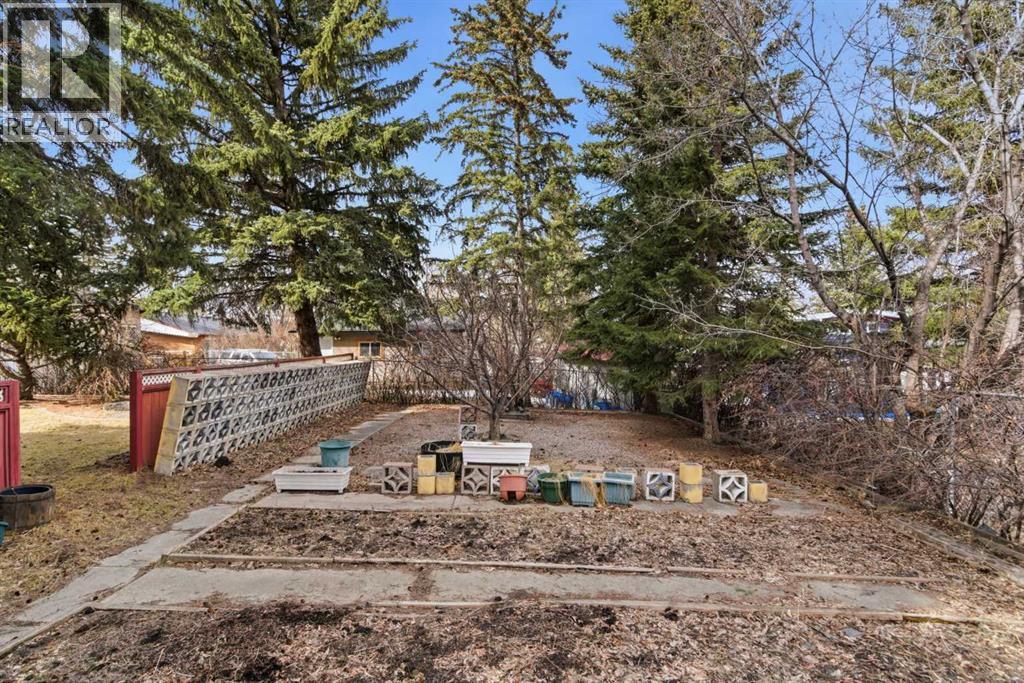 4008 36 Street Nw, Calgary, Alberta  T2L 2A1 - Photo 45 - A2301943