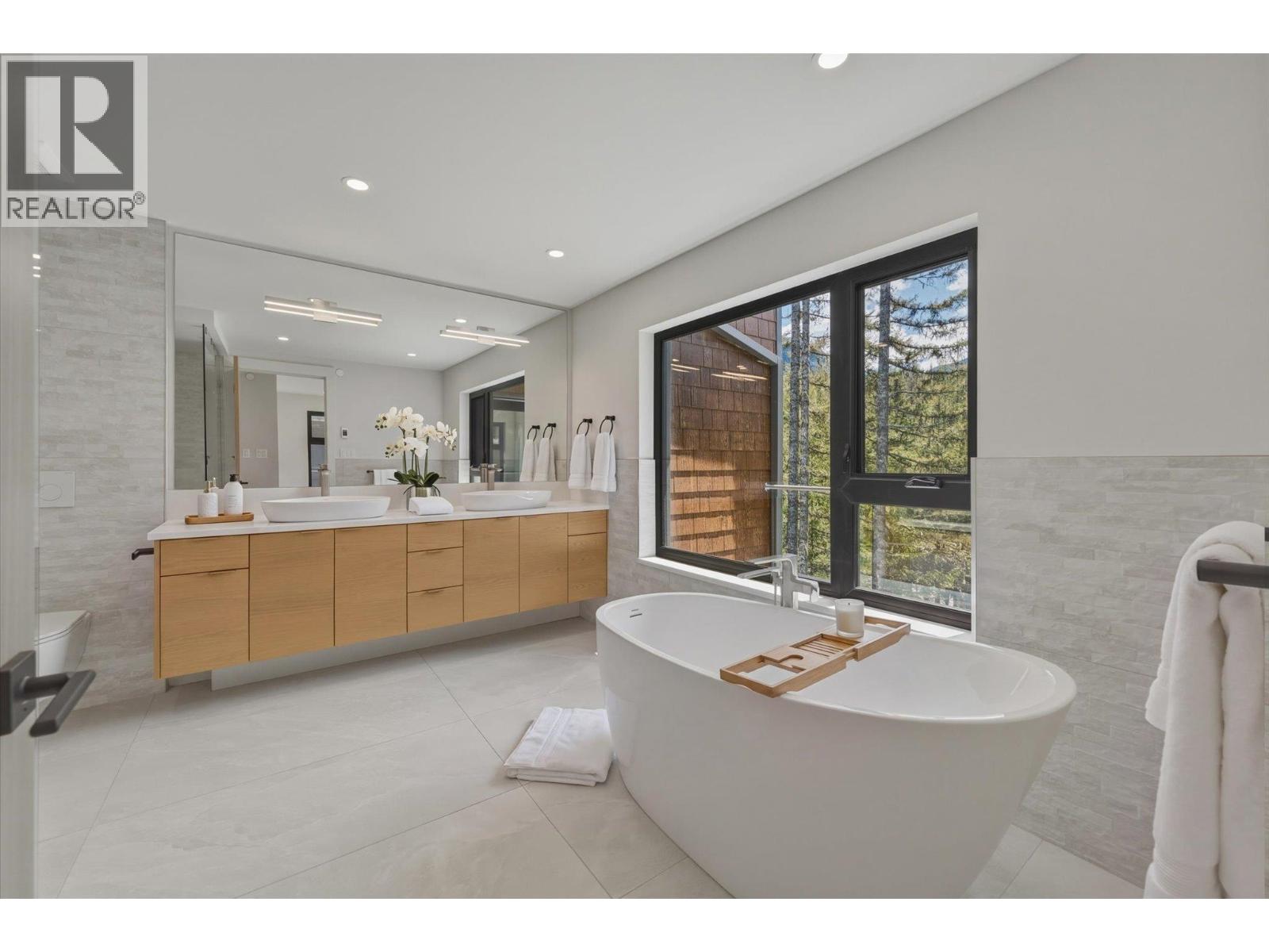1710 River Run Place, Whistler, British Columbia  V8E 1P4 - Photo 13 - R3139510