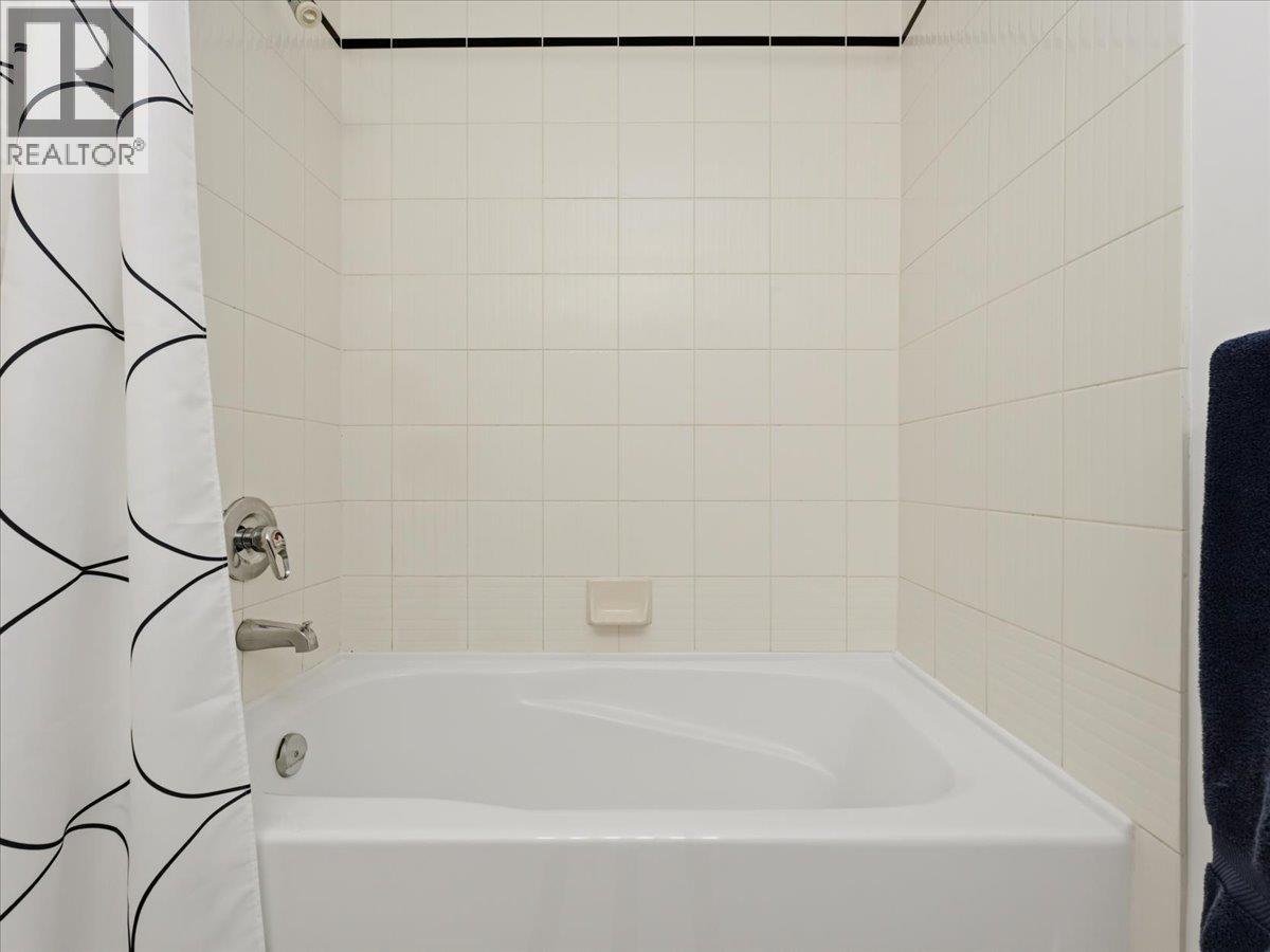 503 2228 Marstrand Avenue, Vancouver, British Columbia  V6K 4T1 - Photo 16 - R3139472