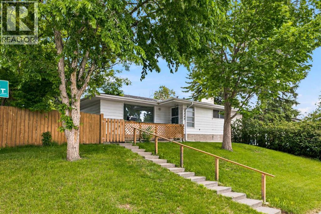 3248 Bearspaw Drive NW, Calgary, Alberta  T2L 1T3 - Photo 36 - A2322391