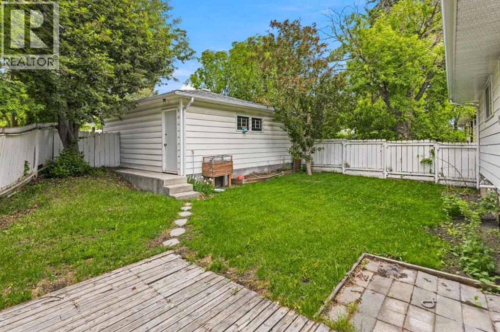 3248 Bearspaw Drive NW, Calgary, Alberta  T2L 1T3 - Photo 40 - A2322391