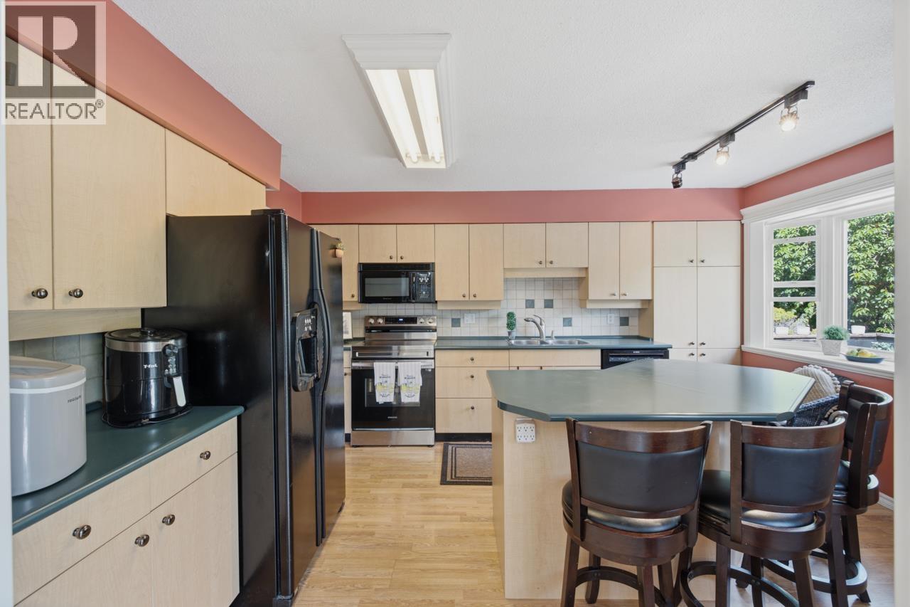 2413 Scott Place, Port Coquitlam, British Columbia  V3B 2E6 - Photo 3 - R3139811