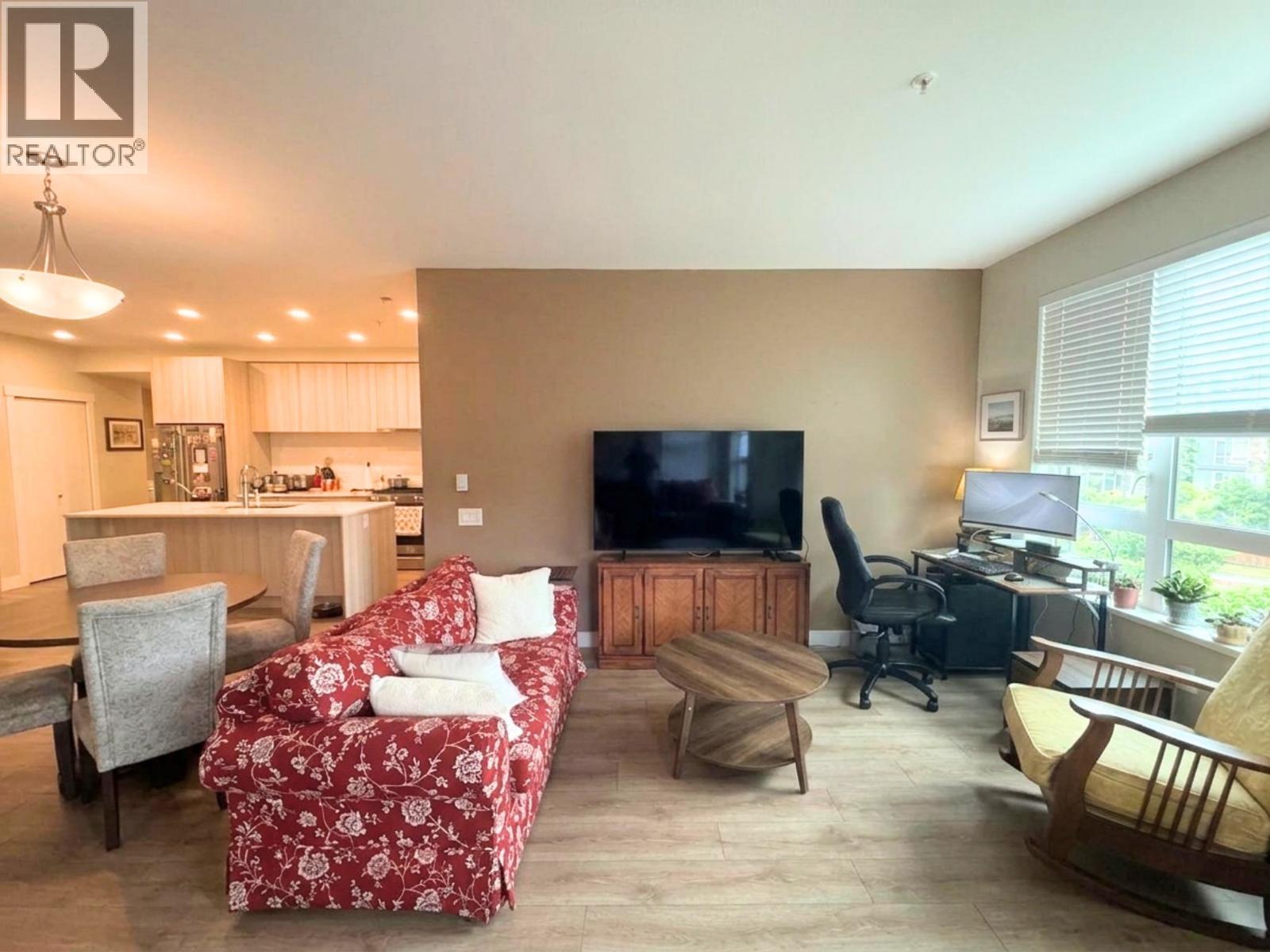 214 721 Anskar Court, Coquitlam, British Columbia  V3J 0L4 - Photo 4 - R3139817