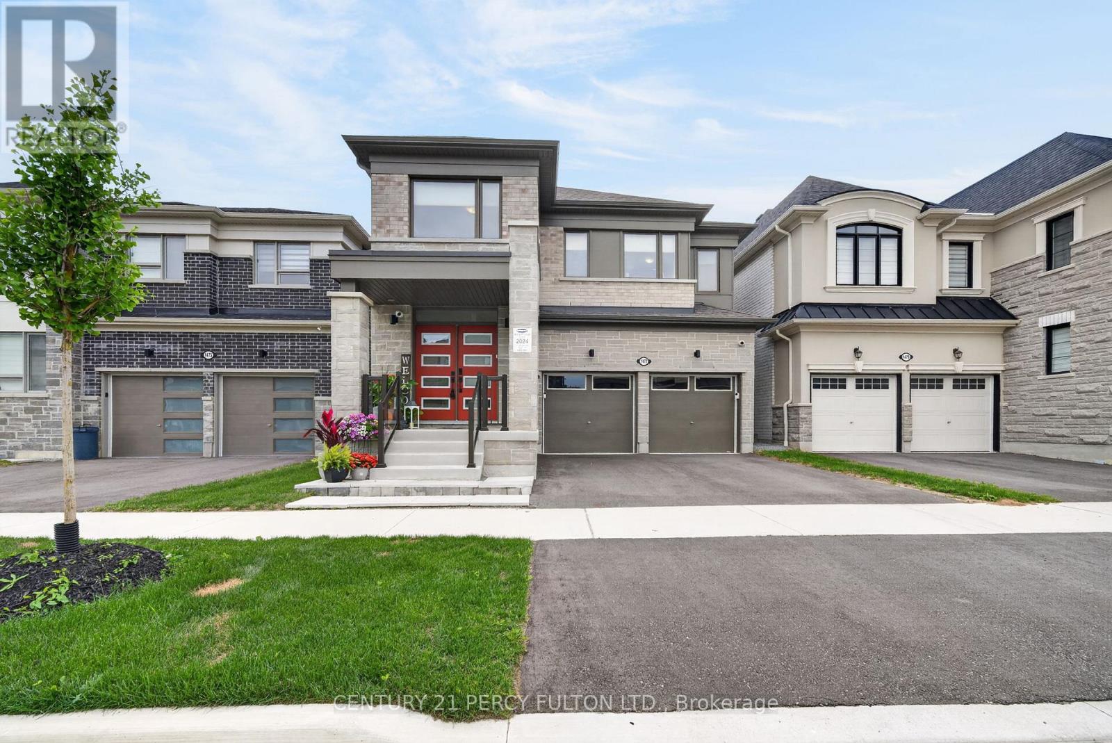 1477 Mockingbird Square, Pickering, Ontario  L1X 0N8 - Photo 2 - E13485722