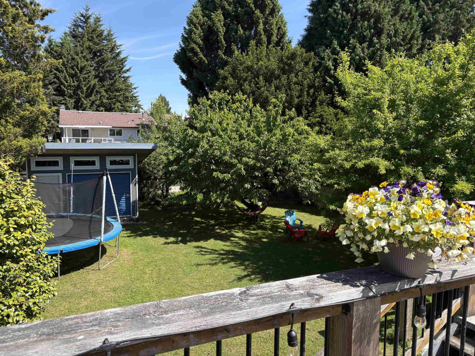 15847 RUSSELL AVENUE, white rock, British Columbia