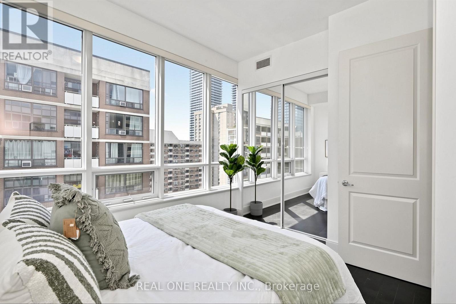 1603 - 21 Balmuto Street, Toronto, Ontario  M4Y 1W4 - Photo 34 - C13486562
