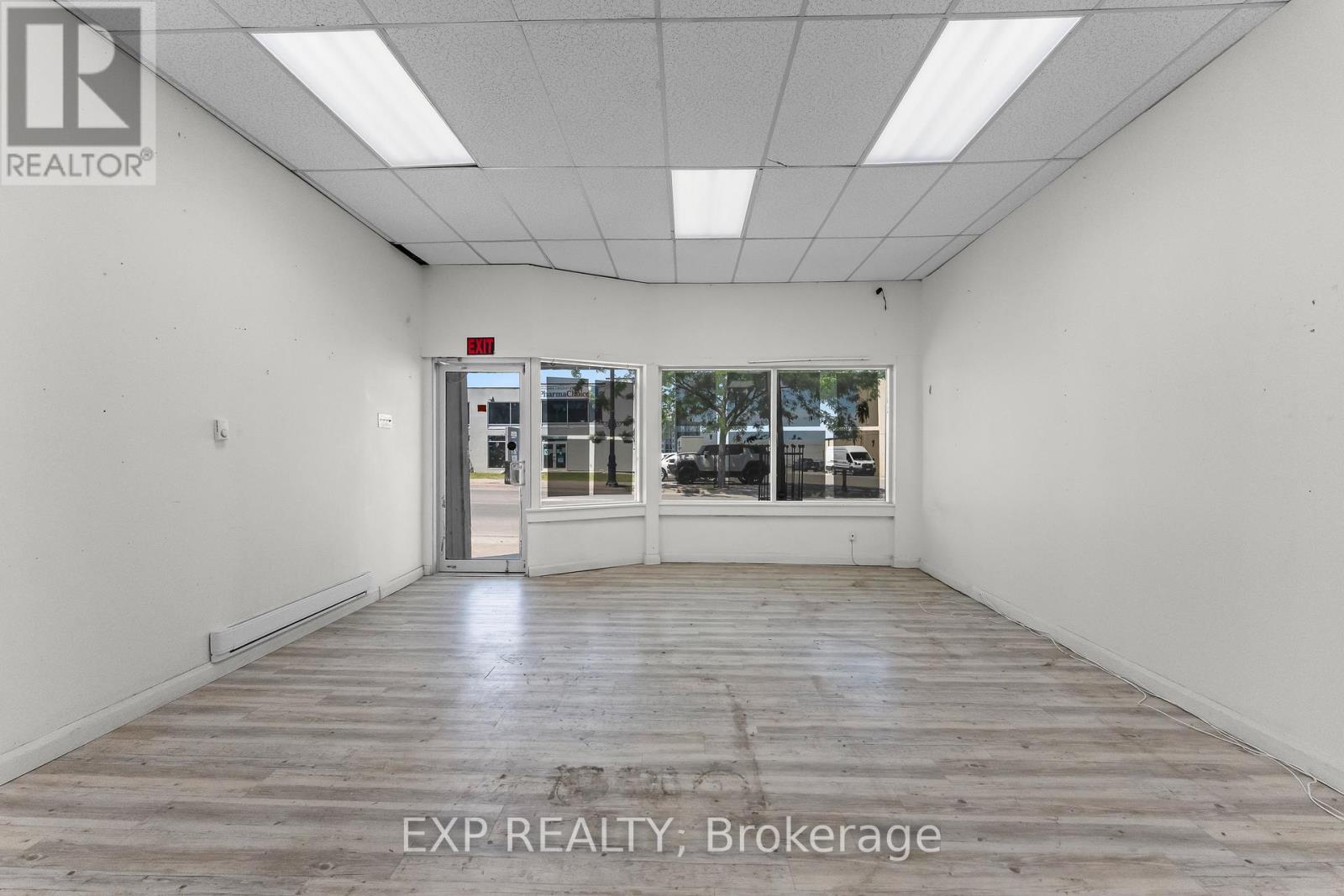 5860 Ferry Street, Niagara Falls, Ontario  L2G 1S9 - Photo 4 - X13141446