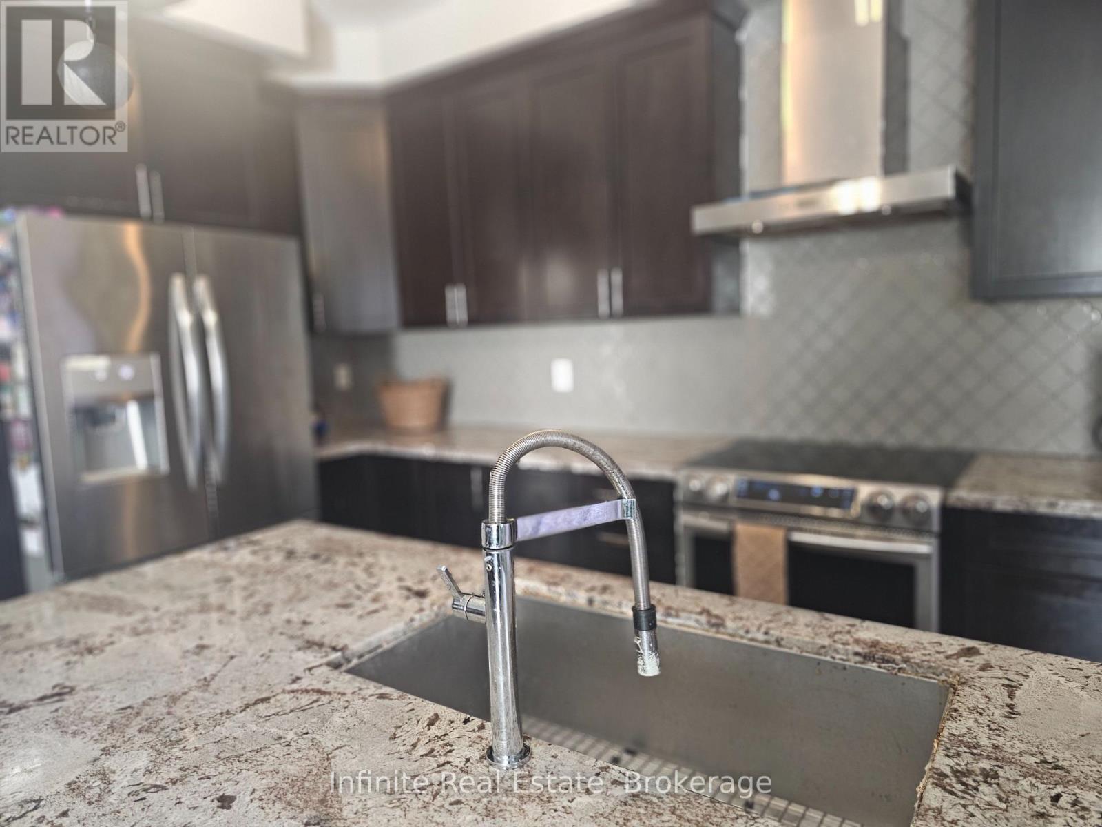 39 Lola Crescent, Brampton, Ontario  L7A 0A8 - Photo 6 - W13486564