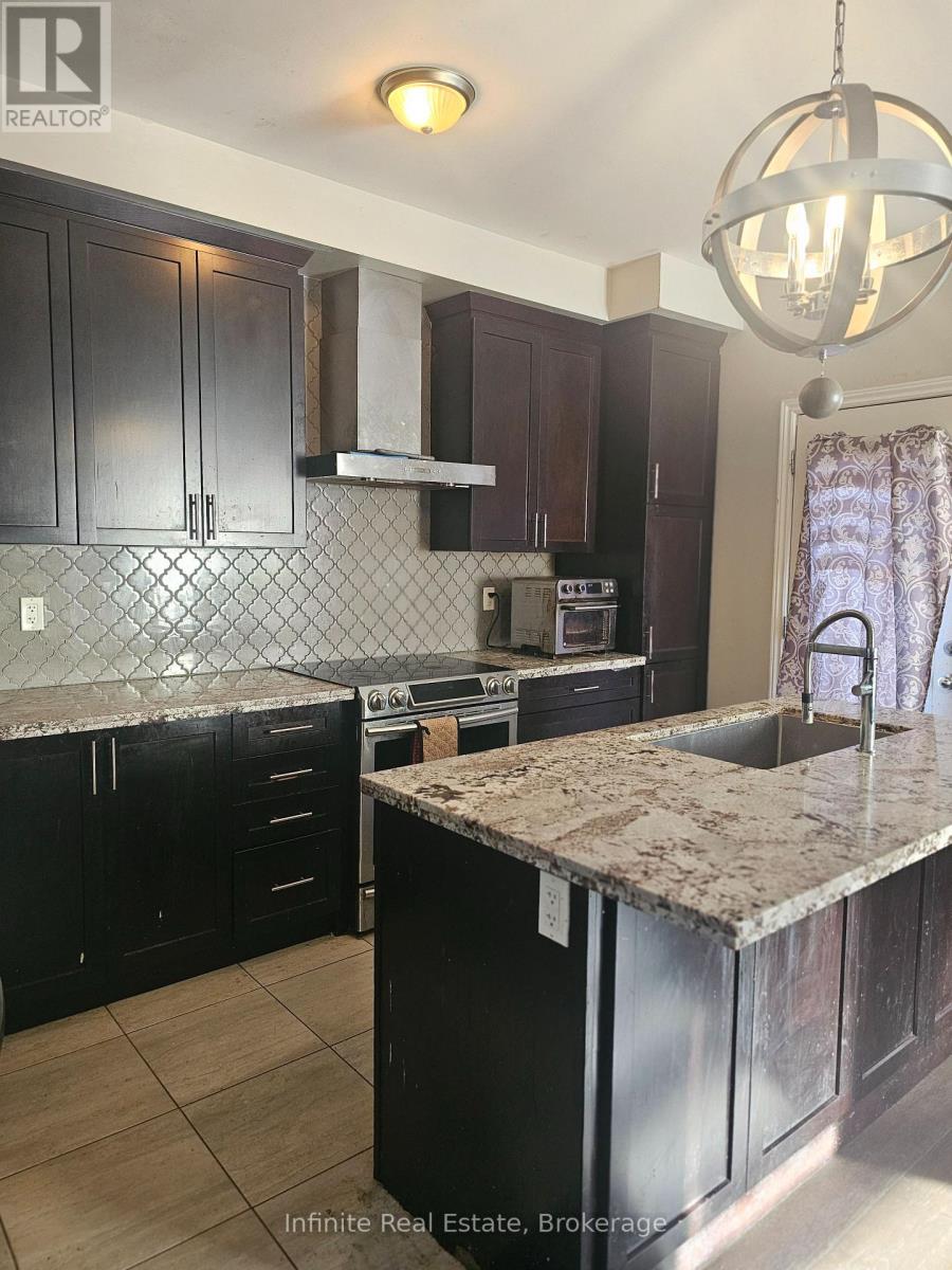 39 Lola Crescent, Brampton, Ontario  L7A 0A8 - Photo 8 - W13486564