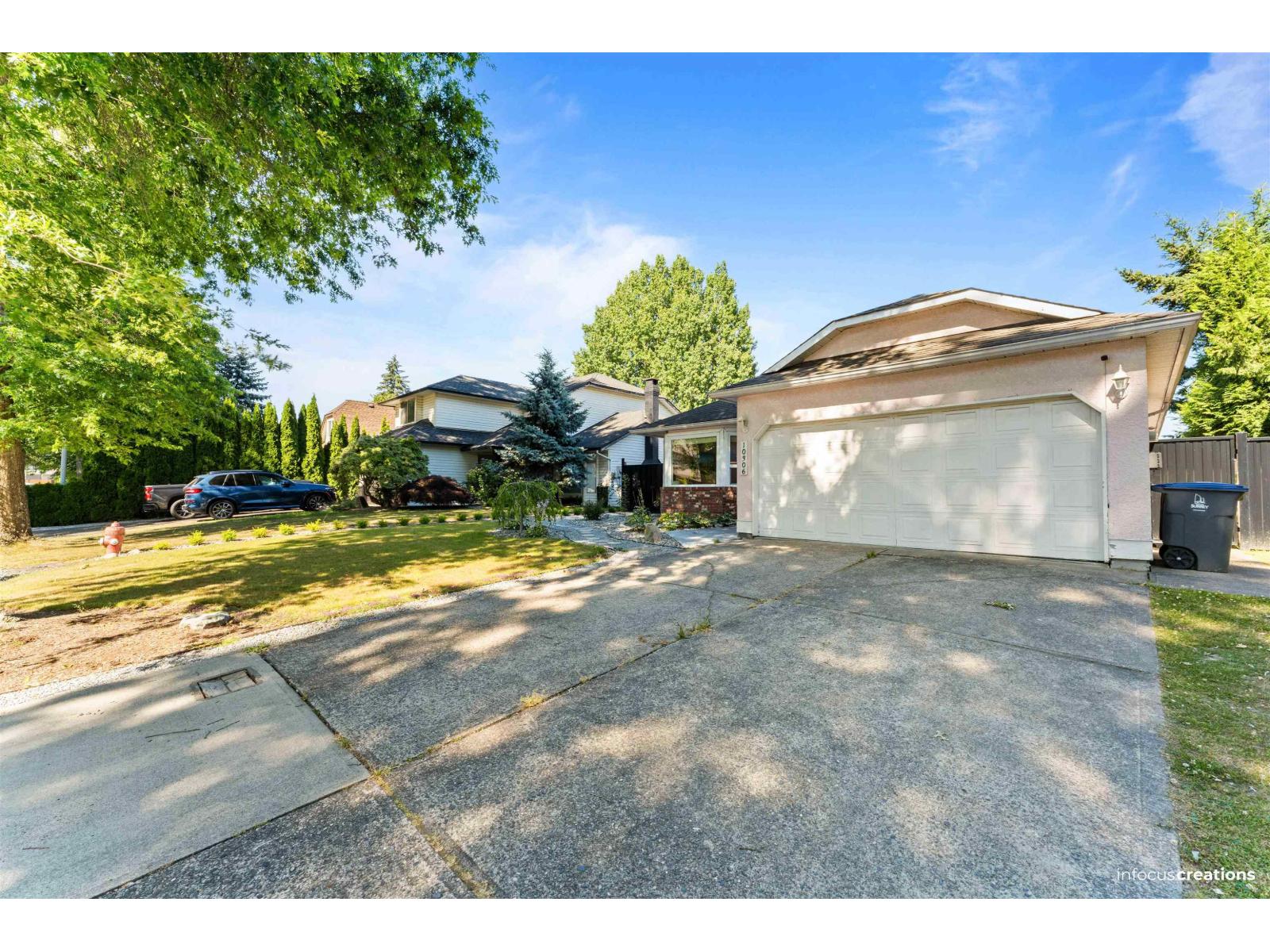 10306 167 Street, Surrey, British Columbia  V4N 1Z2 - Photo 2 - R3139409