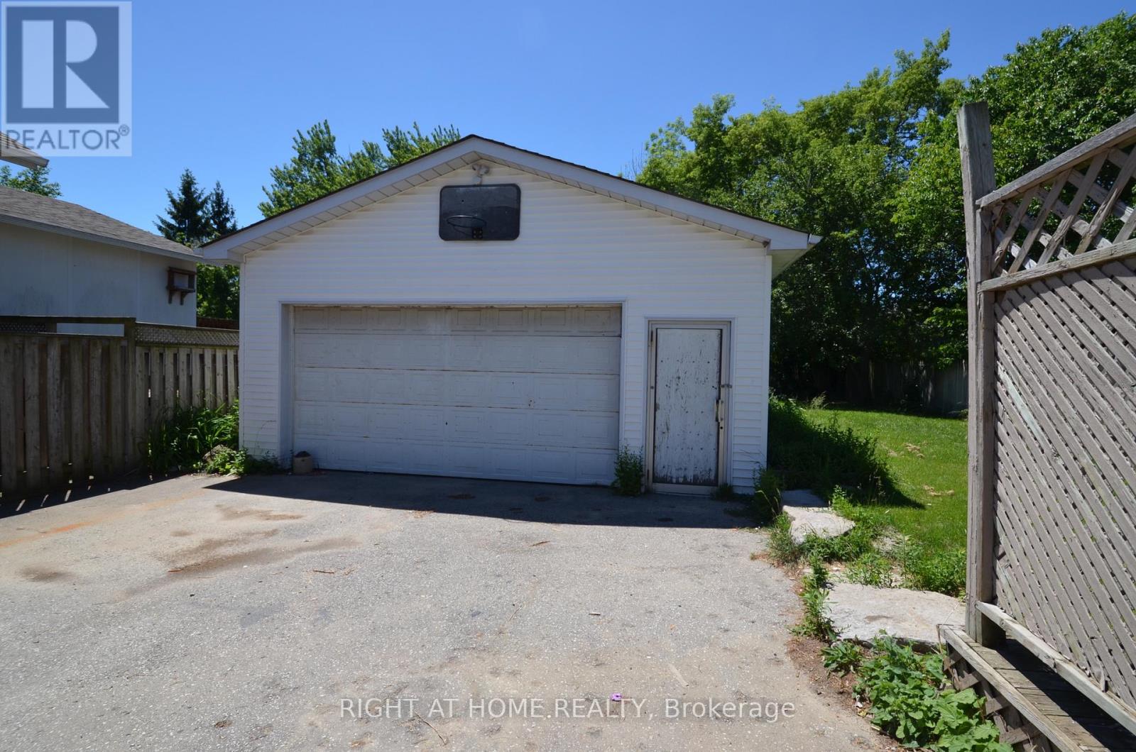 526 Poplar Avenue, Ajax, Ontario  L1S 1G1 - Photo 15 - E13482230