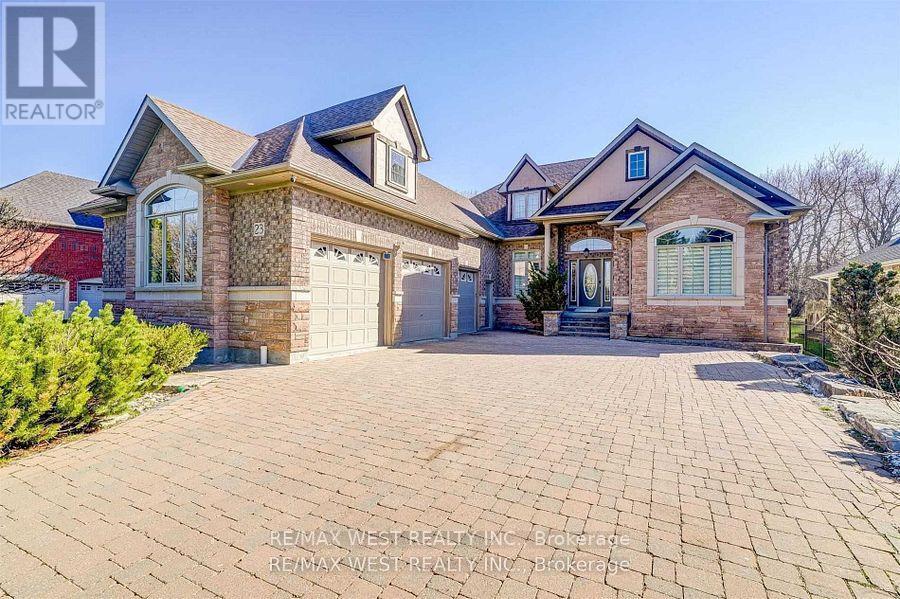 23 HANOVER COURT, Whitby, Ontario