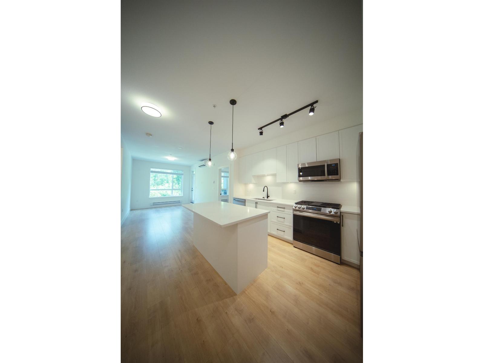 208 7506 199A STREET, Langley, British Columbia